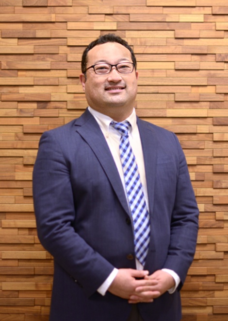 leader image